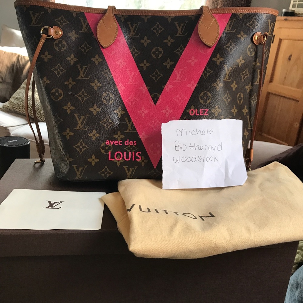 Sold!!!! Neverfull grenade